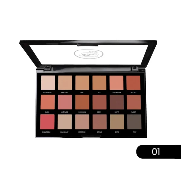 HD FLAWLWSS 18 IN 1 EYESHADOW PALETTE